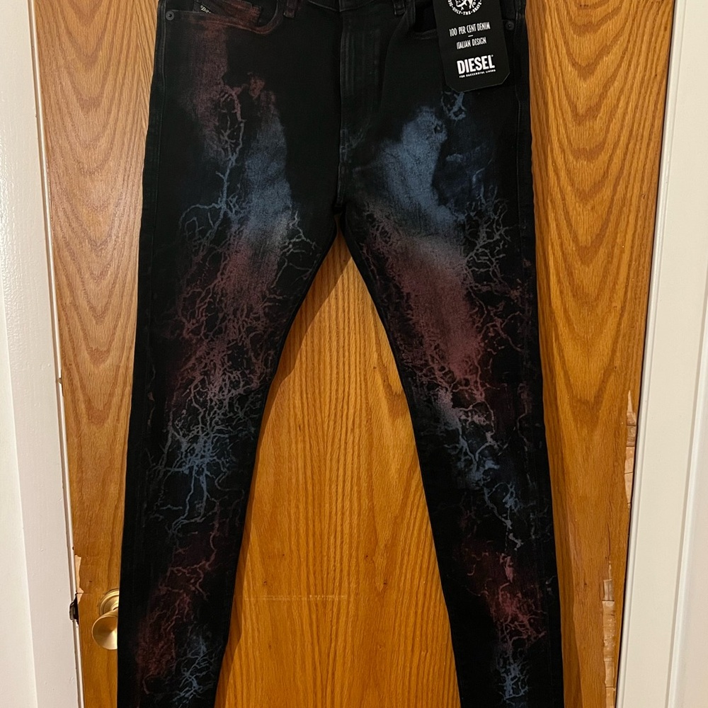 Diesel Black Skinny Jeans with Distressing and Unique Coloration